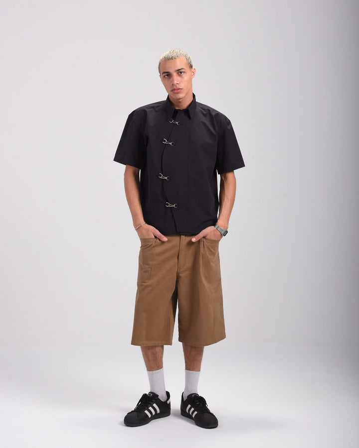 Camel pleated shorts