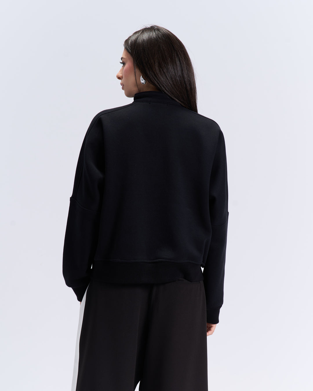 Black quarter zipup top