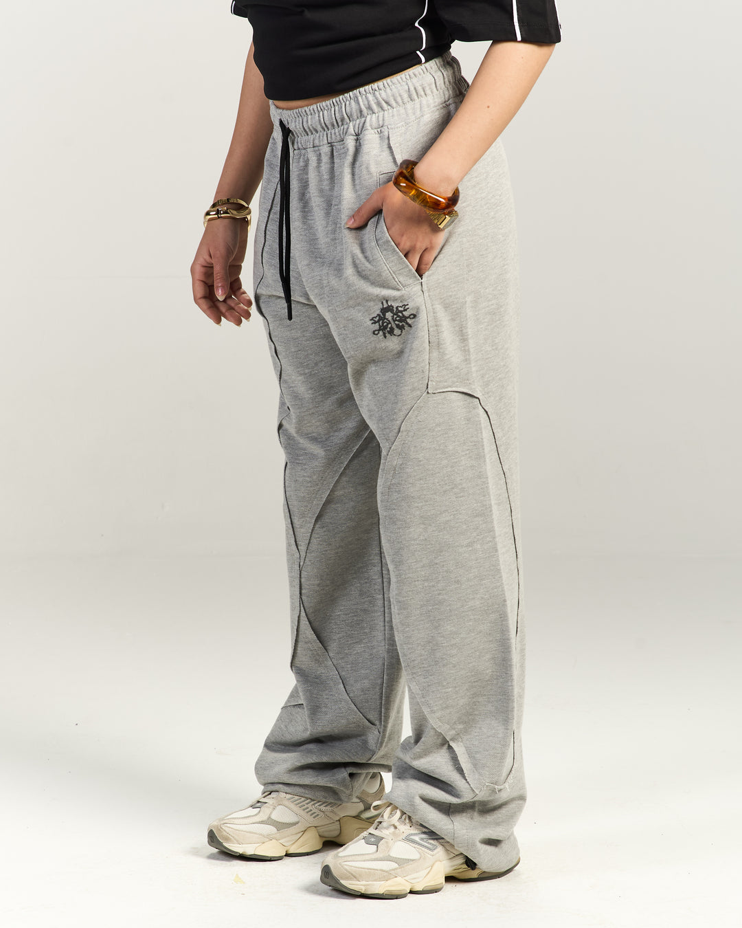 Grey Sweatpants – leon - Main Image